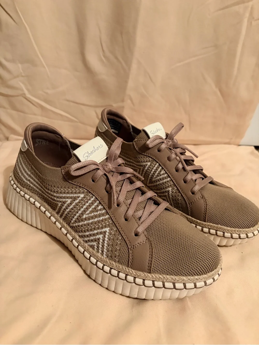 Skechers womens’s Taupe Knit Lace-Up Sneakers with White Trim